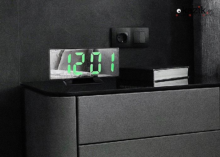 4w1 – zegar, budzik, lustro oraz termometr! Wszystko w jednym, kompaktowym urządzeniu.