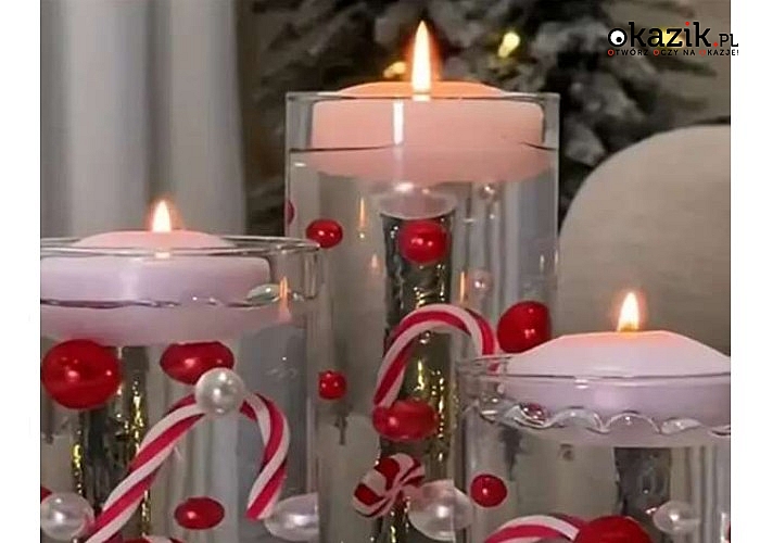 Stwórz efektowną ozdobę bożonarodzeniową! Wypełnij wazon pływającymi dekoracjami