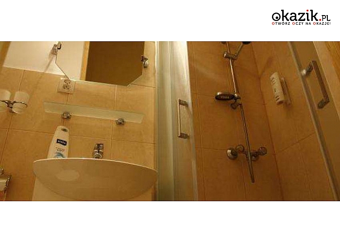 Warmia i Mazury! Karczma u Wallenroda w miejscowości Ryn oferuje noclegi, wyborne śniadania i nieograniczony dostęp do jacuzzi! Malownicze położone między dwoma jeziorami i nieopodal XIV-wiecznego zamku krzyżackiego! Zapraszamy na Majówkę! (264 zł)