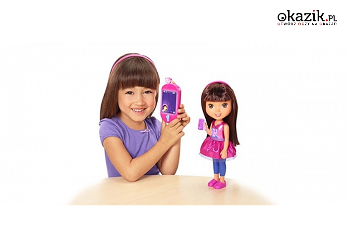 Fisher Price: mówiąca lalka Dora z minismartfonem na ręce + smartfon interaktywny. (169 zł)