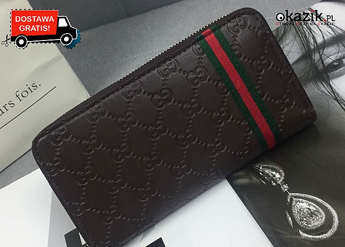Elegancki portfel damski w stylu Gucci. Tłoczone wzory oraz elementy w kolorze złota nadają mu nie powtarzalny wygląd