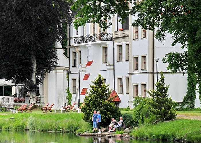 Hotel Podewils Podzamcze bajeczne miejsce na wypoczynek i słoneczne spacery brzegiem jeziora