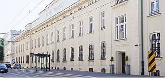 Pobyt weekendowy w HOTELU TOBACO&#42;&#42;&#42; W ŁODZI! W pakiecie śniadanie, dostęp do sauny fińskiej, mini-siłowni oraz WiFi.