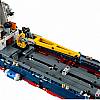 Lego: Technic Statek badawczy granatowo-czerwono-białym malowaniem.